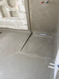 Entwässerung und Abdichtung einer bodengleichen Dusche in Wien