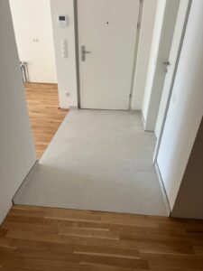 Sauberer Übergang Parkett Fliesen Bodenfliesen Vorraum 1140 Wien
